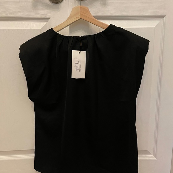 UOI Boutique black silk top, padded shoulders - Picture 3 of 4
